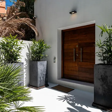 Vivi Homes -villa Carat Pool, Cinema, Golf & Terrace Villa