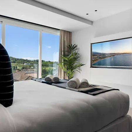 Villa Vivi Homes -villa Carat Pool, Cinema, Golf & Terrace *