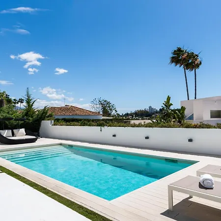 Villa Vivi Homes -villa Carat Pool, Cinema, Golf & Terrace Estepona