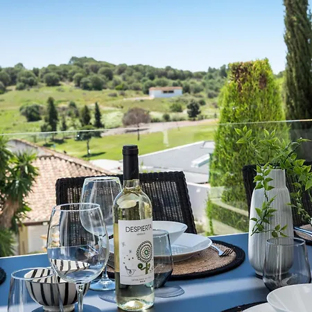 Vivi Homes -villa Carat Pool, Cinema, Golf & Terrace Villa Estepona