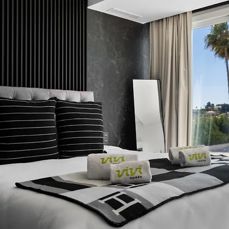 Vivi Homes -villa Carat Pool, Cinema, Golf & Terrace Estepona
