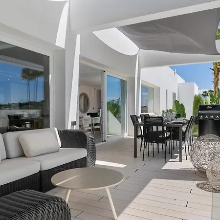 ヴィラ Vivi Homes -villa Carat Pool, Cinema, Golf & Terrace