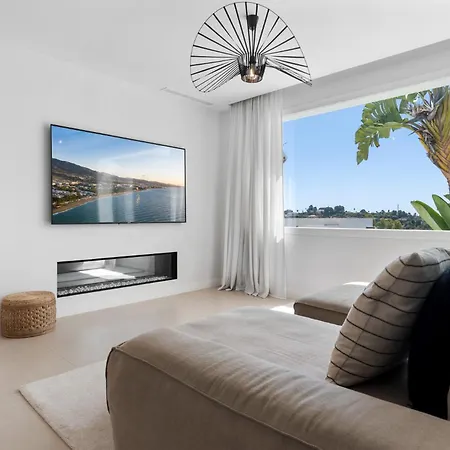 Vivi Homes -villa Carat Pool, Cinema, Golf & Terrace *