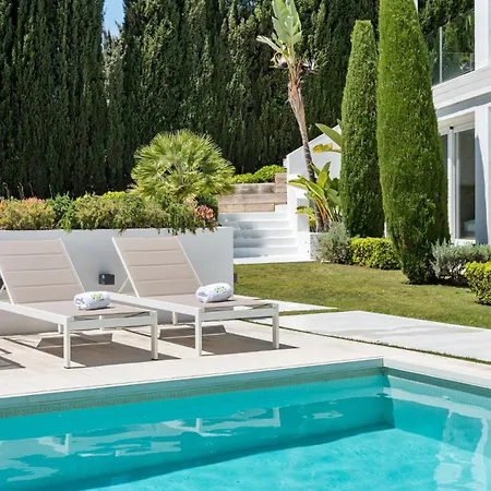 Villa Vivi Homes -villa Carat Pool, Cinema, Golf & Terrace Estepona